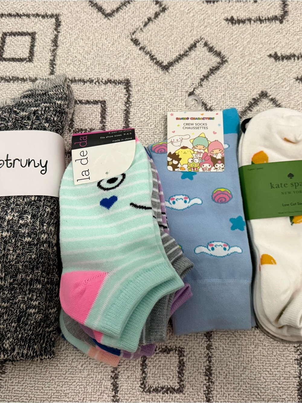 Brand new women’s socks (bunch)